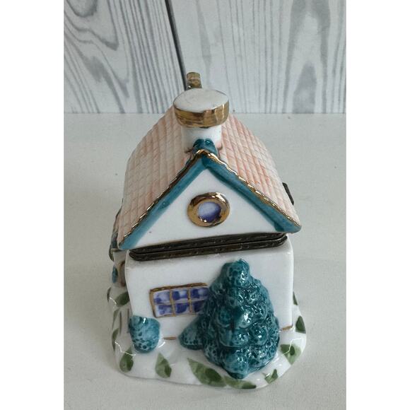 Trinket Box Holiday House Figurine Christmas Hinged - Picture 1 of 5